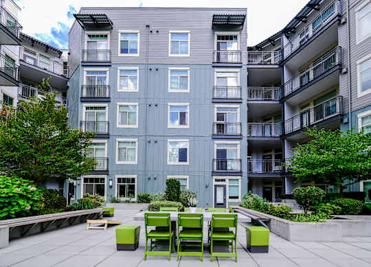 courtyard and social gathering areas at Elan Redmond apartments