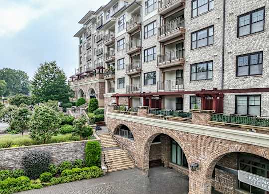 Berkshire Village District Raleigh apartments exterior view