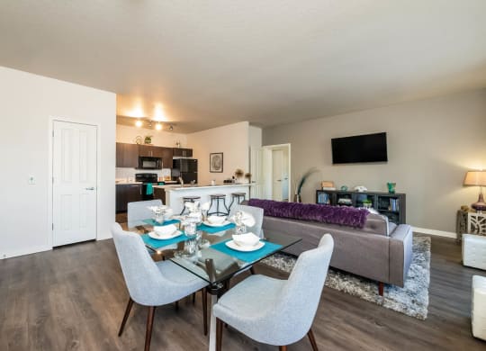 Carrick Bend apartments dining area