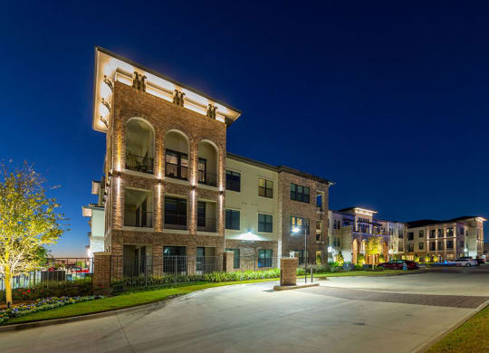 Exterior View In Night at Berkshire Exchange Apartments, Spring, 77388