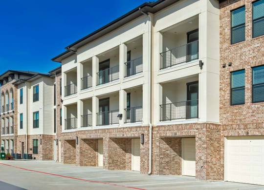 Garages Available at Berkshire Exchange Apartments, Texas, 77388