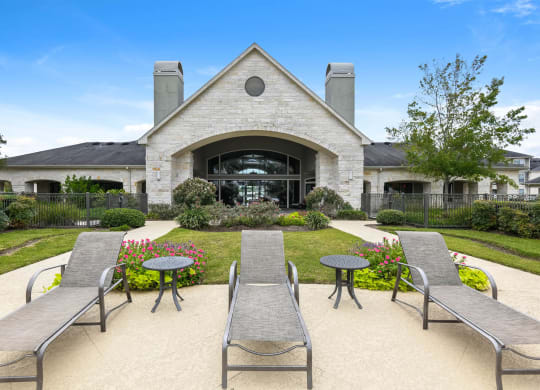 Falls at Eagle Creek apartments in Humble, TX