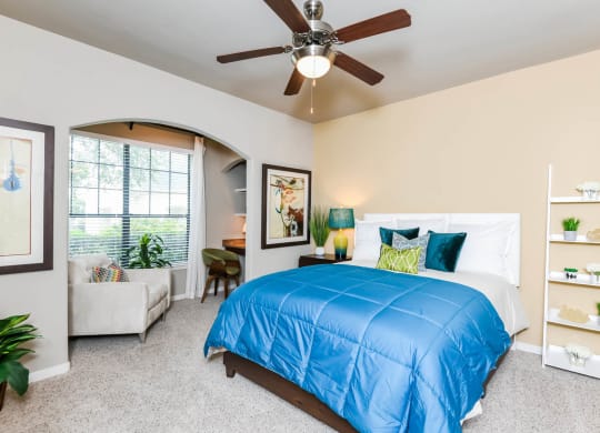 Falls at Eagle Creek apartments bedroom