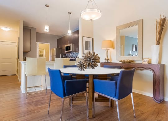 Reserves at Alafaya apartments dining room