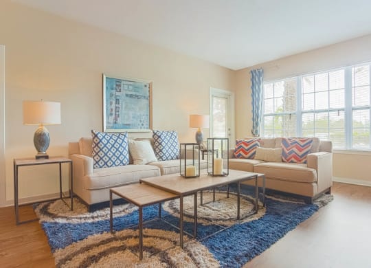 Reserves at Alafaya apartments living room