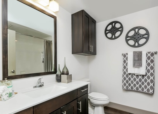 The Callie apartments bathroom