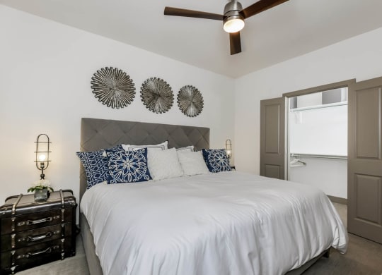 The Callie apartments bedroom with ceiling fan