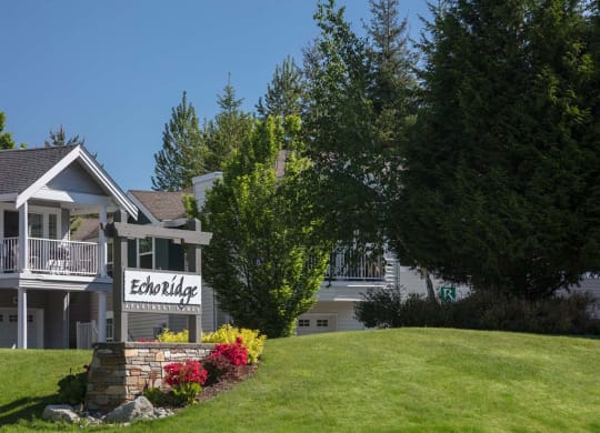 Exterior building at Echo Ridge Apartments, Snoqualmie