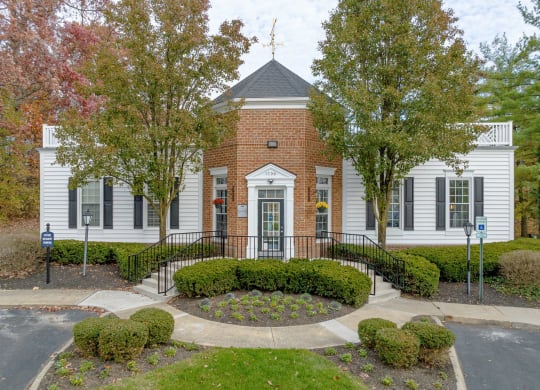 The Residence at Christopher Wren apartments exterior view