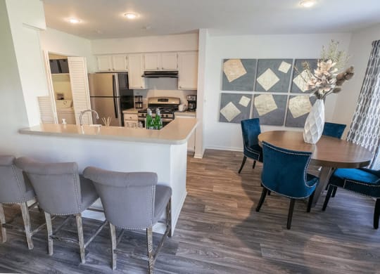 Kitchen With Dining at The Residence at Christopher Wren Apartments, Columbus, OH, 43230