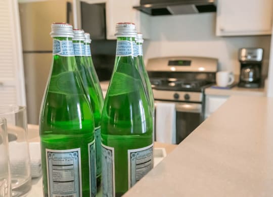 Kitchen View at The Residence at Christopher Wren Apartments, Ohio, 43230