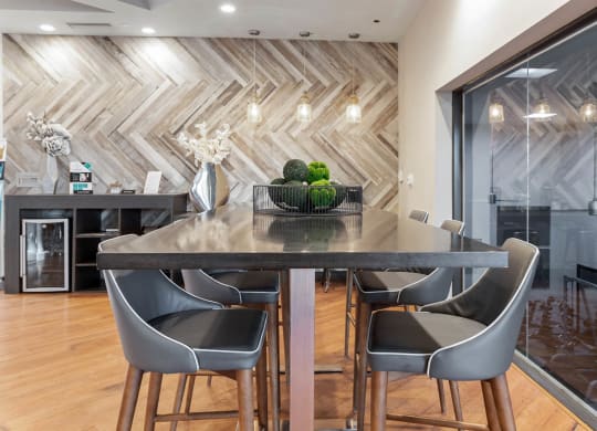 Clubhouse Dining at Saw Mill Village Apartments, Columbus, 43235