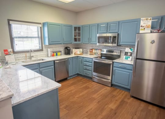 Clubhouse kitchen at Bedford Commons Apartments & Heathermoor Apartments, Columbus, OH, 43235