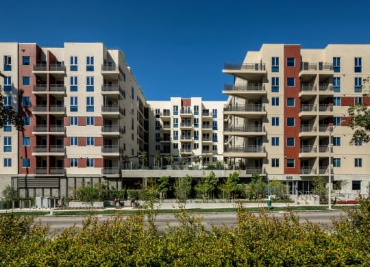 Elegant Exterior View at Berkshire K2LA, California
