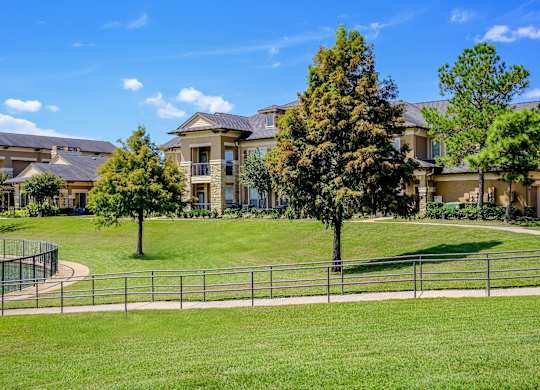 greenspace at The Falls at Copper Lake apartments