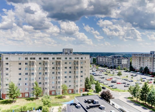 HighPoint Apartments Quincy MA with water views, Boston city Skyline vistas, and Views of the Blue Hills