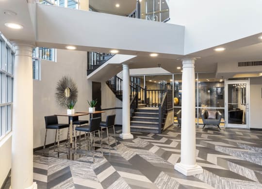 Social Lounge at Saw Mill Village Apartments, Ohio