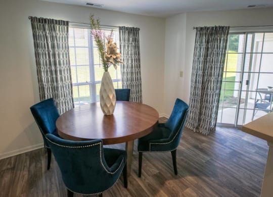 Dining room Kensington Grove apartments Westerville, Oh