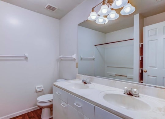 Bathroom Kensington Grove apartments Westerville, Oh