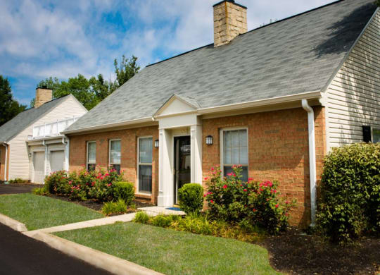 Building view Kensington Grove apartments Westerville, Oh
