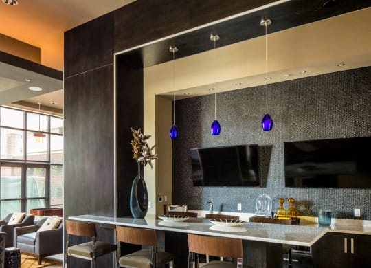 socialounge at Reveal Hackensack apartments