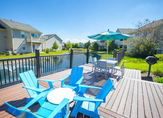 Sun Decks at Perimeter Lakes Apartments, Ohio