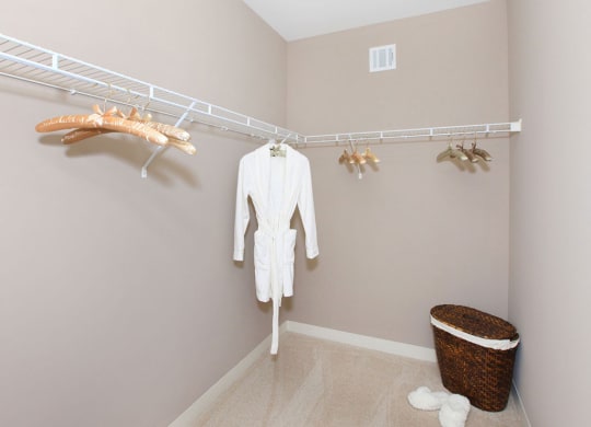 Apartments with Spacious Closets in Quincy MA-12 Highpoint Circle Quincy, MA 02169