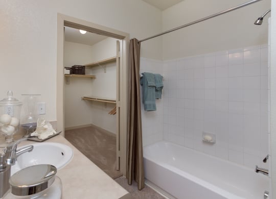 Bathroom With Bathtub at The Pradera, Richardson, Texas