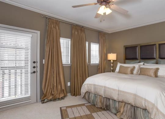 Large Master Bedroom at Estancia Townhomes, Dallas, TX