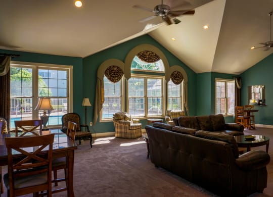 Clubhouse, lounge