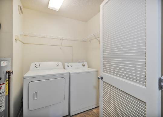 Apartments with in unit washer and dryers. Apartments with laundry in Kalamazoo. Apartments near me with laundry.