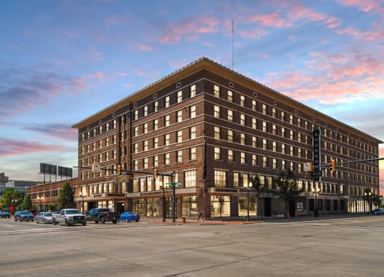 Bancroft Luxury Apartments Building. One Bedroom and Two Bedroom Apartments in Saginaw, MI