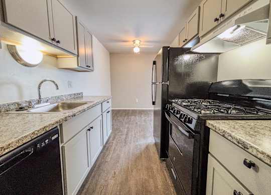 Apartments with updated kitchens in Warren, MI