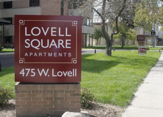 Lovell Square sign