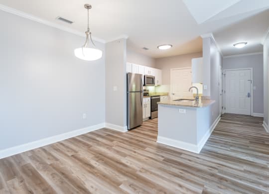 Drum Hill 2 Bedroom Apartment Kitchen with dining space