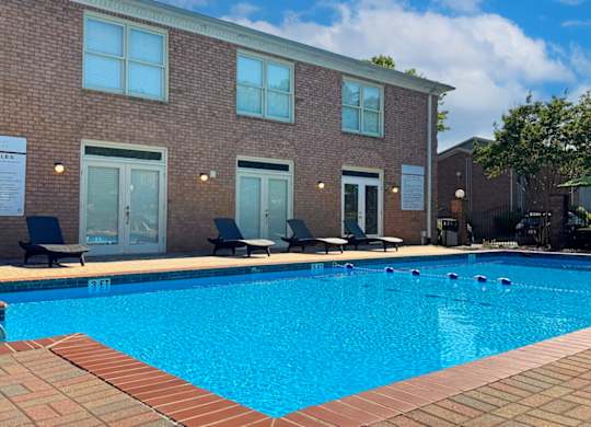 The swimming pool and sundeck at Ascot Place Apartments