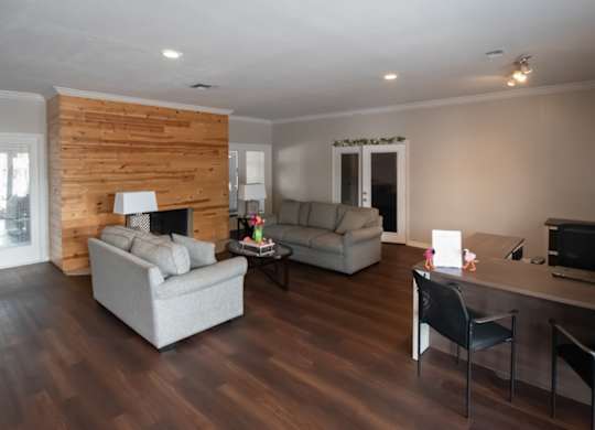 the leasing office and clubhouse sitting area at Winford Place Apartments in Orlando, FL