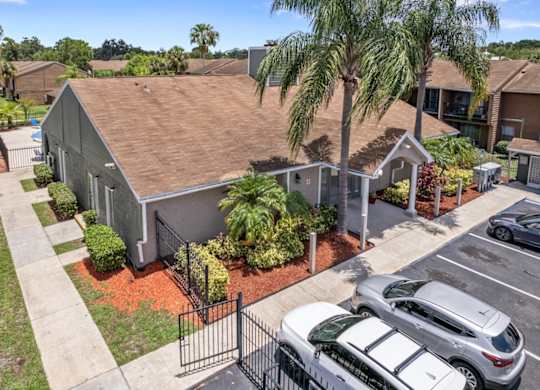 The leasing office and clubhouse at Winford Place Apartments in Orlando