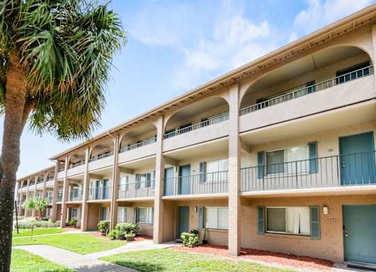 Waterview Crossing Apartments at 3997 Rosewood Way Orlando, FL 32808
