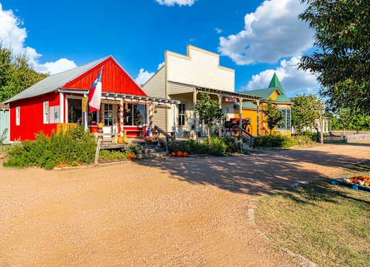 Nearby restaurant at 1900 Parmer Apartments in Austin TX