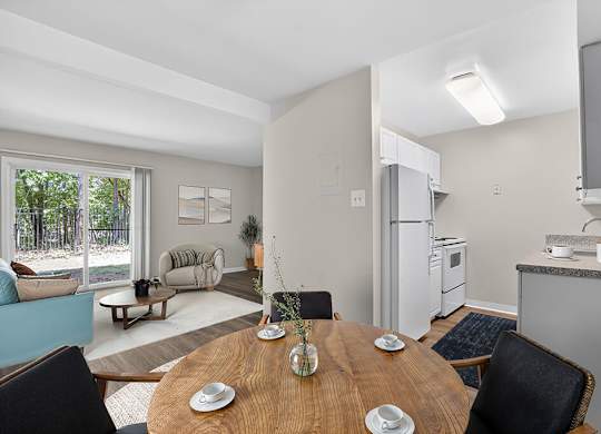 Dining room area at Brentwood Apartments In Manassa VA