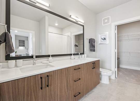 Large bathroom at The Sevens in Dallas TX