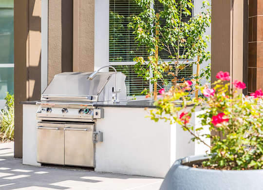 Courtyard grill close up at 808 West in San Jose CA