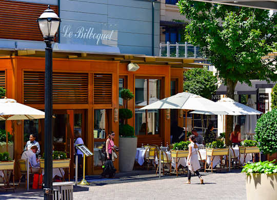 Buckhead Le Bilboquet near The Edley Apartments in Atlanta GA
