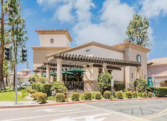 Outside of building at CALIXA Apartment Homes in Camarillo CA