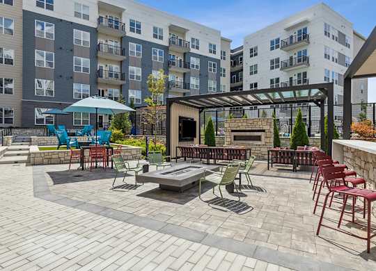 Courtyard firepits at Jayden Apartments in Peabody MA