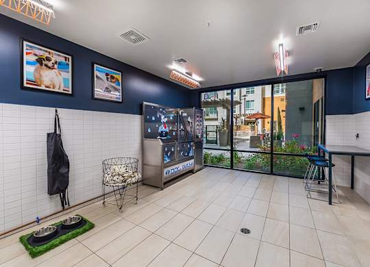 Dog wash at 808 West in San Jose CA