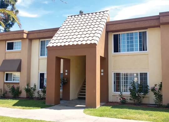 Exterior Building Entrance at Park Villas Apartments in National City