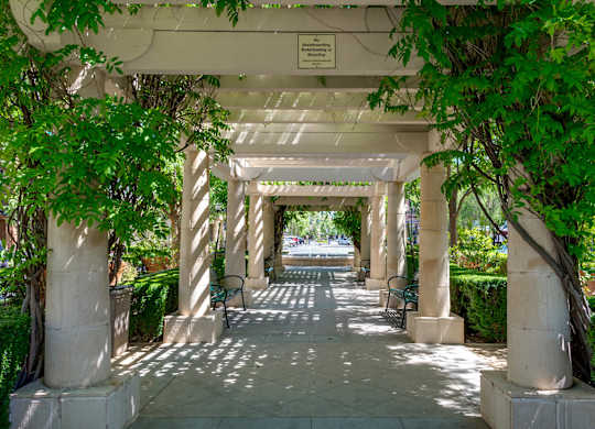 Outdoor courtyard at Madison at Town Center Apartments in Santa Clarita CA