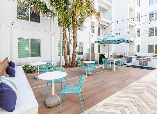 Exterior Courtyard The Park Grills at Embark Apartments in Fremont CA